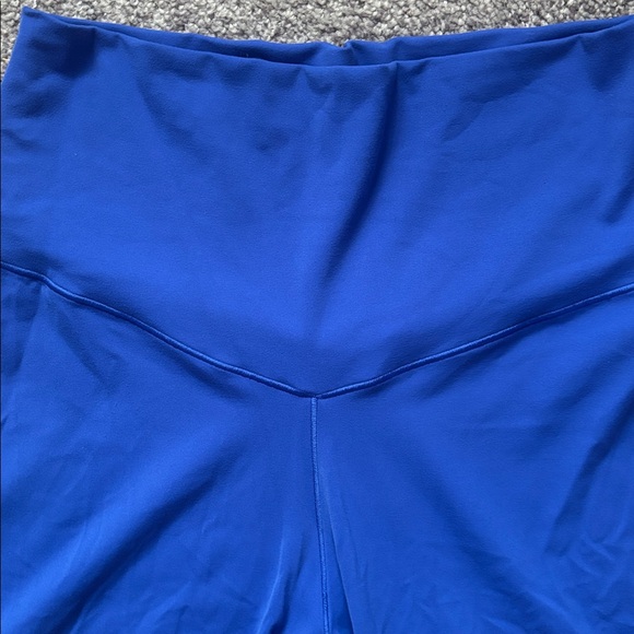 AERIE WORKOUT SET - Picture 4 of 7